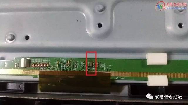 創維液晶電視55E615L灰屏故障維修